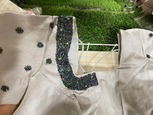 Load image into Gallery viewer, Work Blouse - OFF WHITE BLUE STONES
