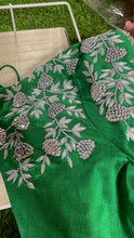 Load image into Gallery viewer, Work Blouse - Green
