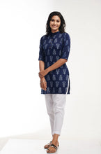 Load image into Gallery viewer, Cotton Plain Kurti Pants - White
